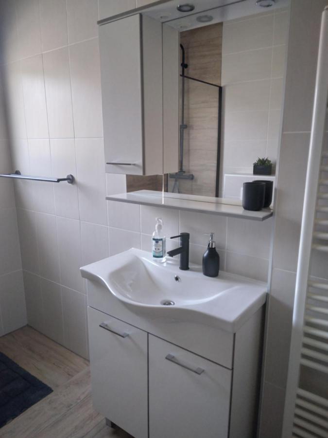סמולג'אנאק Apartment Gabi מראה חיצוני תמונה